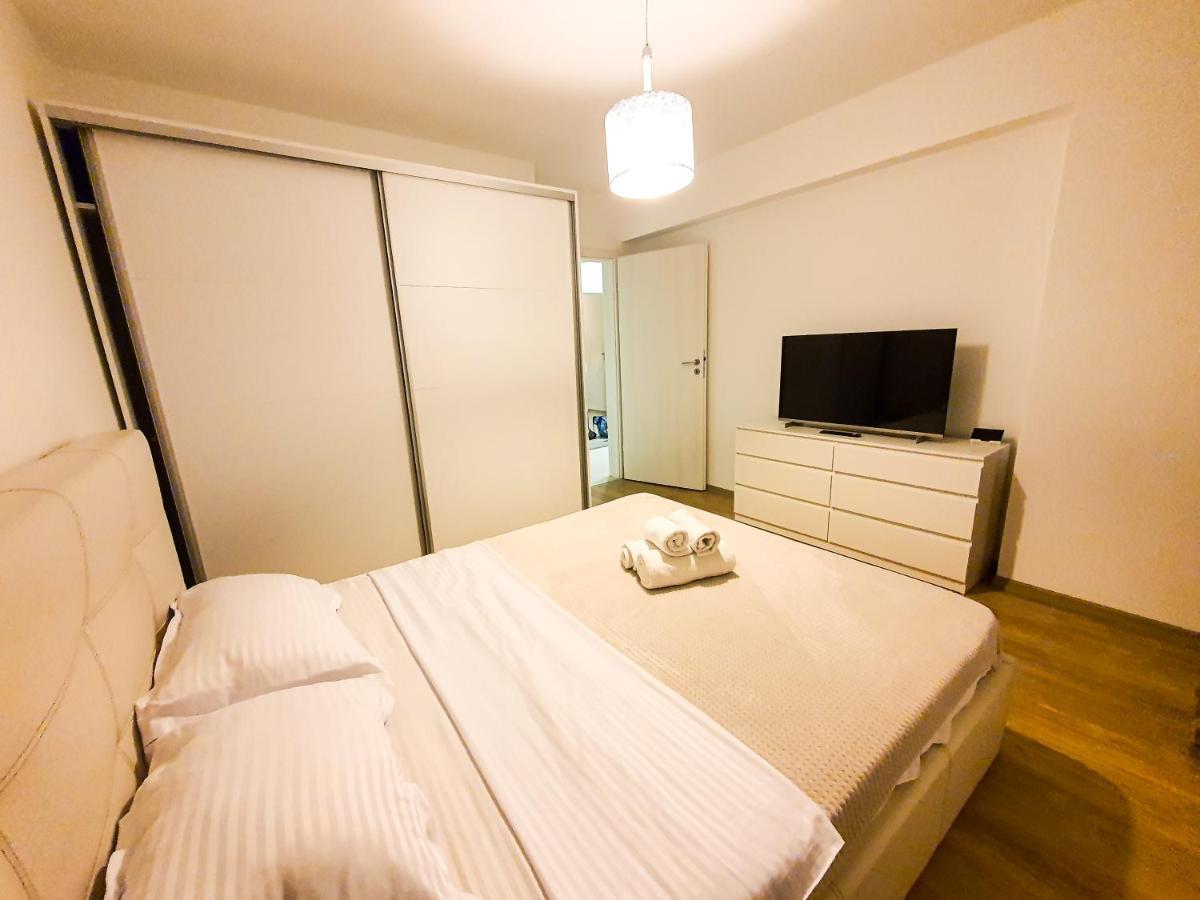 Luxurious Retreat 1Br Apartment With Netflix, Private Parking And Self Check In Popesti-Leordeni Exterior photo